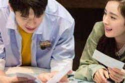 娱乐吃瓜官宣恋情,吃瓜群众见证明星甜蜜官宣